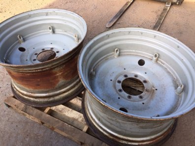 2x 20/38 rear solid wheels + 2x 15/28 adjustable front wheels,, these wheels are from a Massey Ferguson tractor but will fit other makes