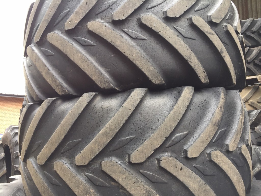 4x 600/60/30 Michelin tyres, 20%