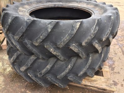2x 18.4/38 Goodyear Super Traction Radial tyres, 40%
