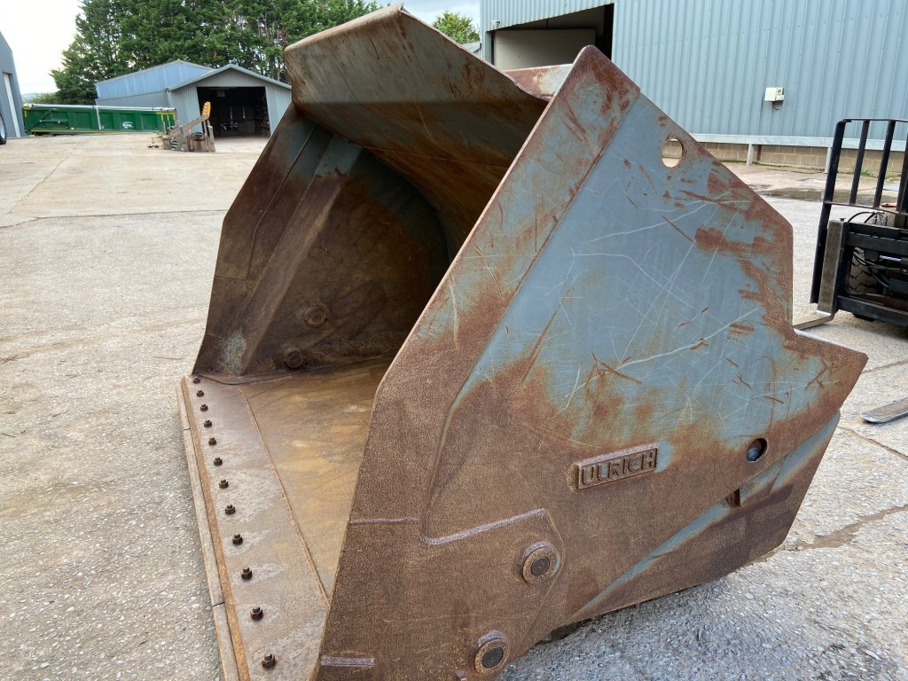 Ulrich toe tip bucket, 11/2016, 3 cubic metre, Volvo brackets, bolt on blade