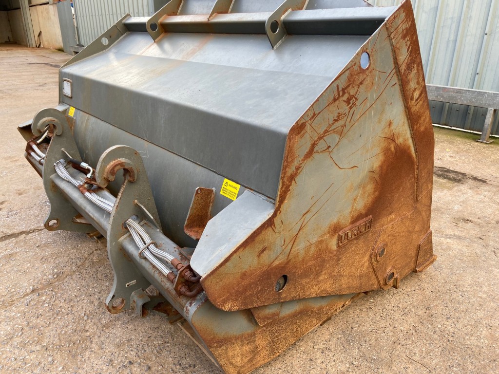 Ulrich toe tip bucket, 11/2016, 3 cubic metre, Volvo brackets, bolt on blade