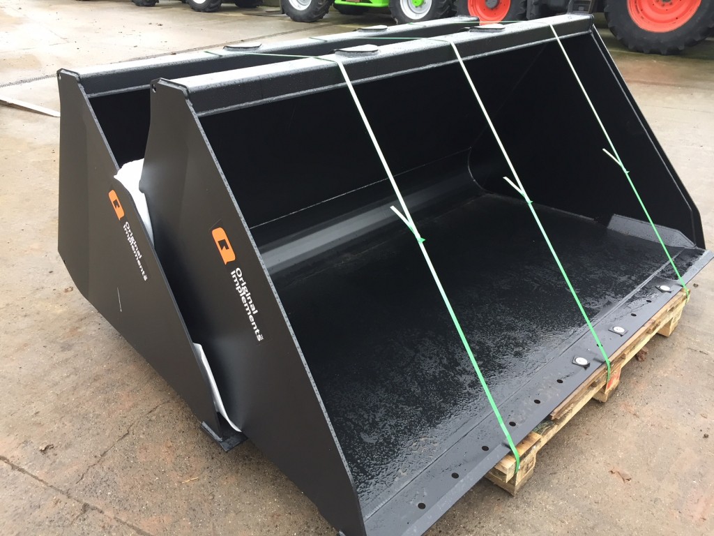Quicke 2023HDX bucket, new, Manitou brackets, 7ft 6 wide, this bucket will hold approximately 1450kg of wheat