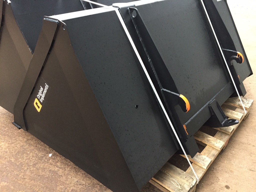 Quicke 2023HDX bucket, new, Merlo brackets, 7ft 6 wide, this bucket will hold approximately 1450kg of wheat