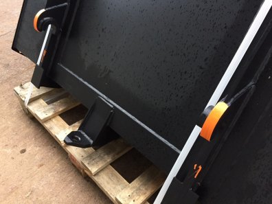 Quicke 2023HDX bucket, new, Merlo brackets, 7ft 6 wide, this bucket will hold approximately 1450kg of wheat