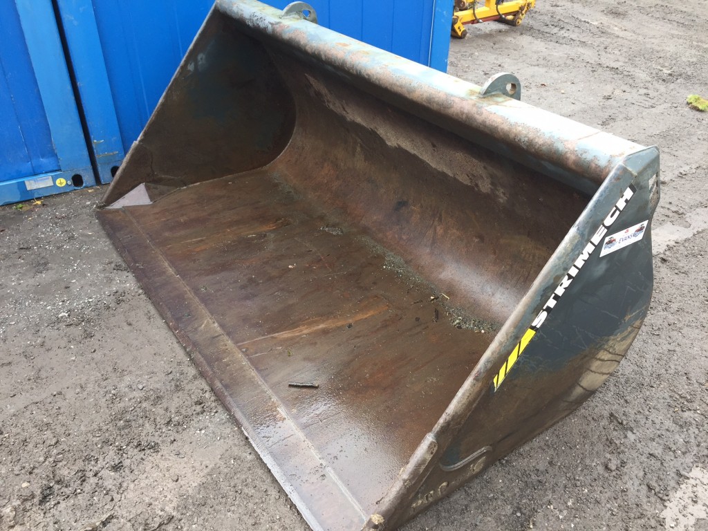 used Strimech Pro ag BKT15-76 bucket, pin and cone hooks, solid condition, this bucket will hold approximately 800kg of wheat
