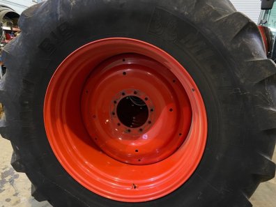 2x 710/70/42 30% Michelin tyres, fitted to Fendt wheels