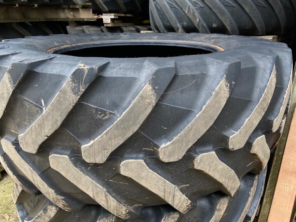 1x 650/65/42 30% Trelleborg tyre