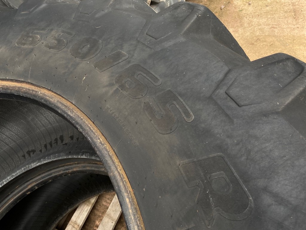 1x 650/65/42 30% Trelleborg tyre