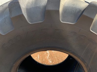 4x 620/76/26 Michelin tyres 75%, taken off JCB 435S loading shovel