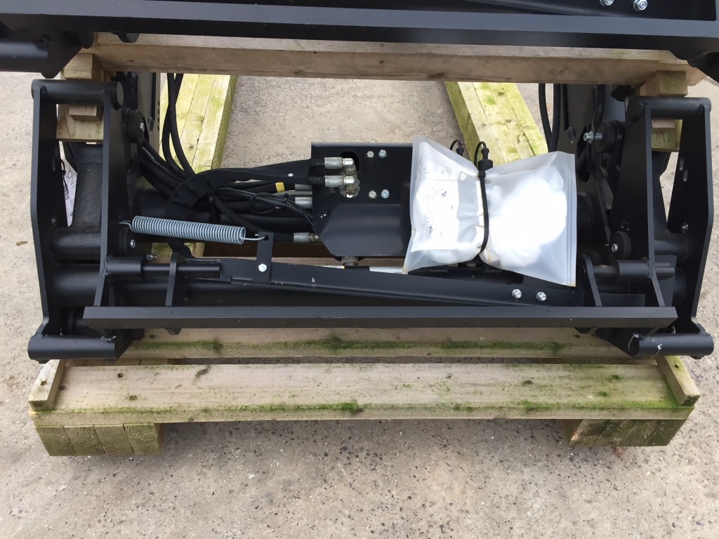 new Quicke X5s loader boom, Euro carriage, Third service
