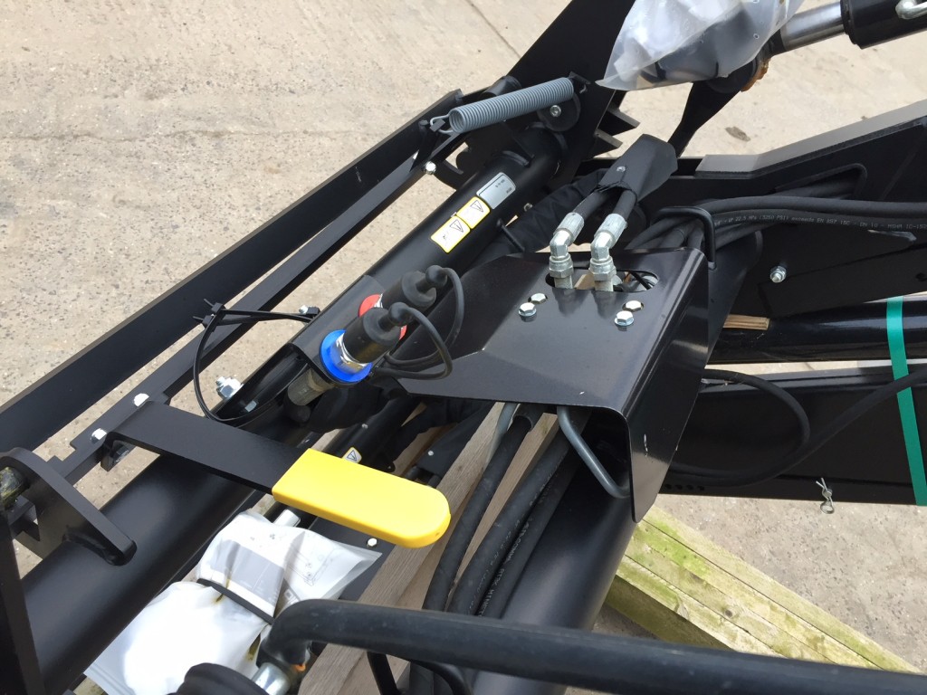 new Quicke X4s loader boom, Euro carriage, soft ride, third service