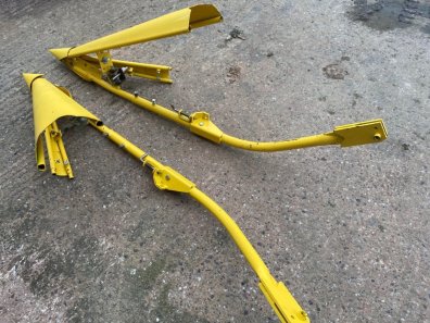 2x new New Holland combine dividers