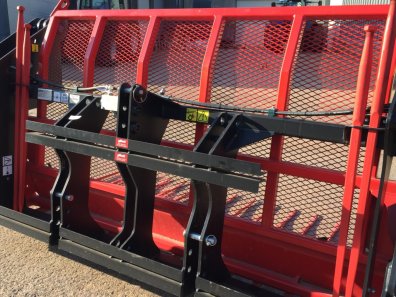 new Albutt B809PP push off buckrake, 9ft wide, 16 tines with 2 sets of side tines, complete with 3 point linkage mounted hooks