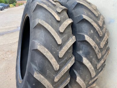 2x 16.9/38 + 2x 14.9/24 Michelin tyres 20%