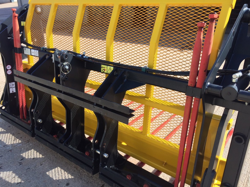 Quicke 275 Silopush, shop soiled, never been used, 3 point linkage frame, forged tines, 2.75m working width