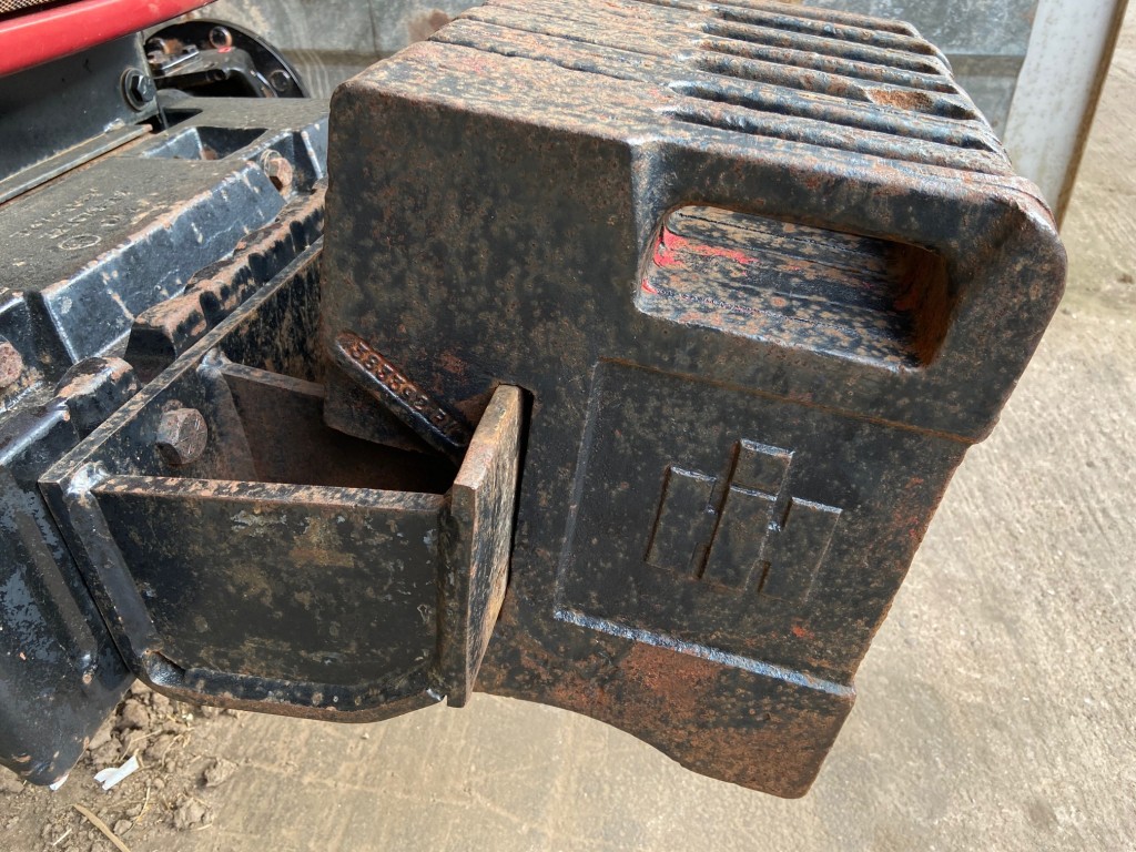 8x International tractor weights complete with carrier