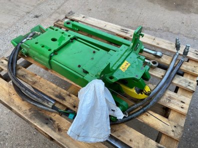 John Deere 6130M pickup hitch, 2018, will also fit a JD 6410, 6420 and 6430