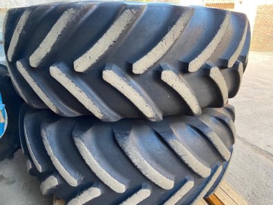 2x 710/85/38 + 2x 650/75/30 Michelin tyres fitted to Fendt 936 wheels
