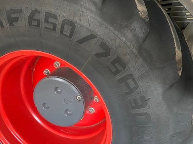 2x 710/85/38 + 2x 650/75/30 Michelin tyres fitted to Fendt 936 wheels