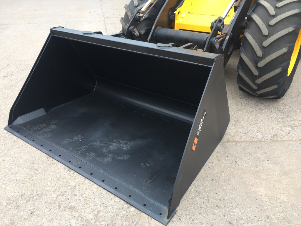 Quicke 2023HDX bucket, new, Volvo BM brackets, 2.3 meters wide, This bucket will hold approx 1450kg of wheat