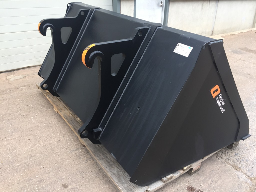 Quicke 2023HDX bucket, new, Volvo BM brackets, 2.3 meters wide, This bucket will hold approx 1450kg of wheat