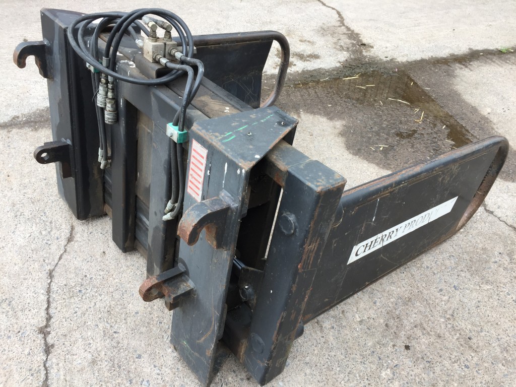 Cherry CHW3 Bale handler, used, Euro brackets and hoses
