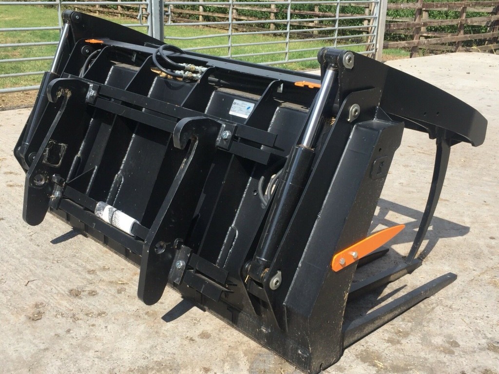 Quicke 230HDX heavy duty grab, 2019, 7ft 6 wide, Kramer/Claas scorpion bolt on hooks and hoses