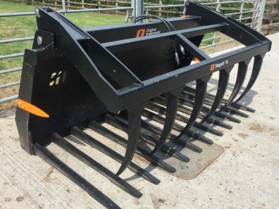 Quicke 230HDX heavy duty grab, 2019, 7ft 6 wide, Kramer/Claas scorpion bolt on hooks and hoses