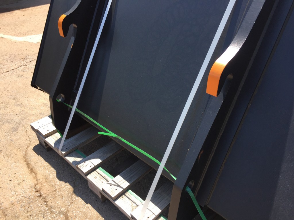 Quicke 2023HDX bucket, new, Claas Scorpion/Kramer hooks, 7ft 6 wide, this bucket will hold approx 1450kg of wheat