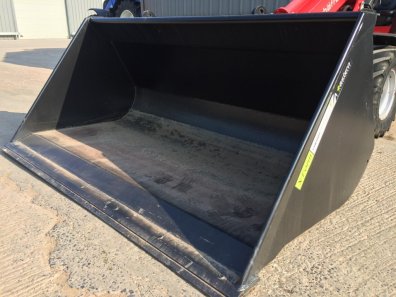 Cherry Products BK15-76D bucket, as new, 7ft 6 wide, Euro hooks, complete with bolt on cutting edge, this bucket will hold approximately 800kg of wheat