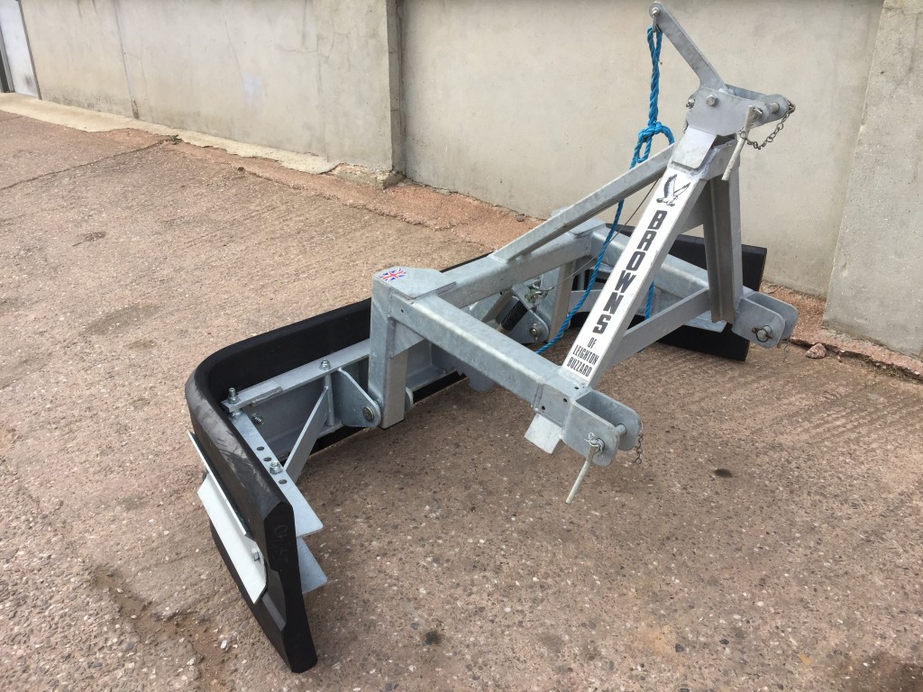 Browns Yard Scrapper, new, Fully galvanised, Flip over blade, Three point linkage and A frame compatible