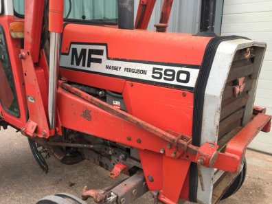 Massey Ferguson 80 loader with 6ft bucket, brackets for 290/390/590/690, this loader has been on the same small farm from new