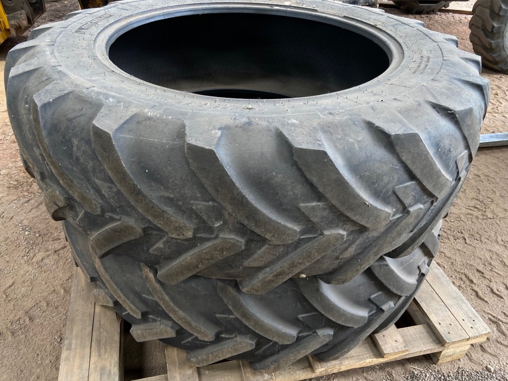 2x 16.9/38 Michelin tyres 20%