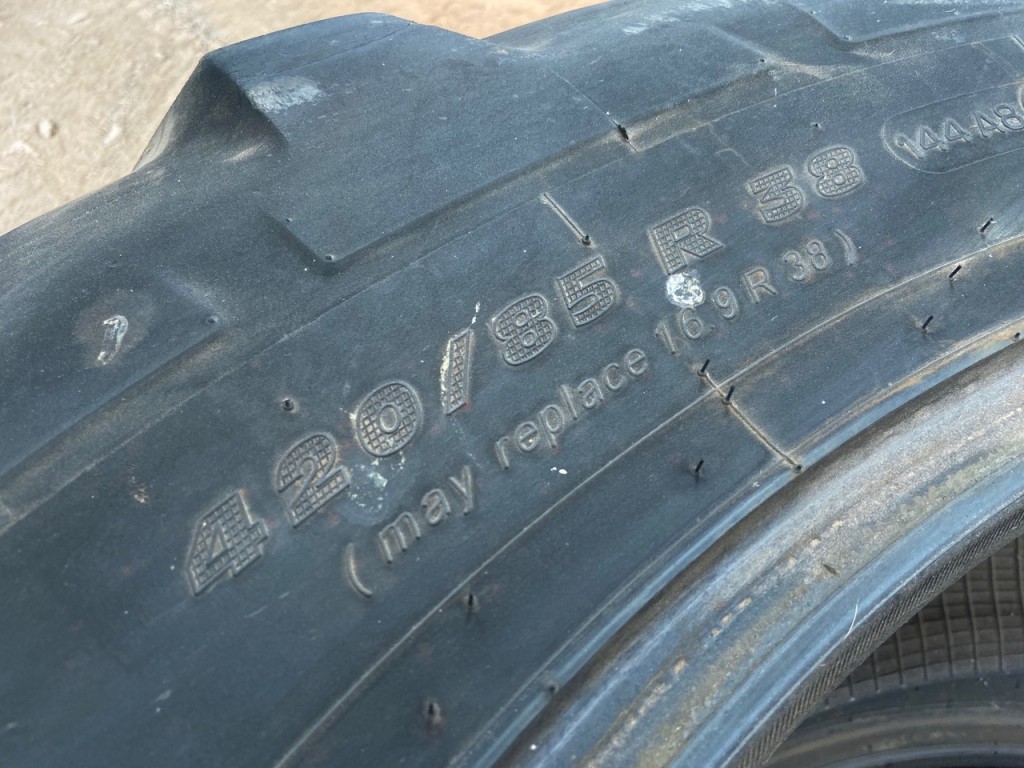2x 16.9/38 Michelin tyres 20%