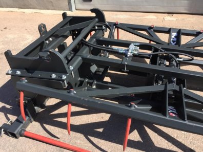 MX V7000 bale grab, as new - never been used, 3x bottom tines, Merlo bolt on hooks with releif valve, this grab will lift 4x large square or 3x round bales, can be fitted with different hooks if required