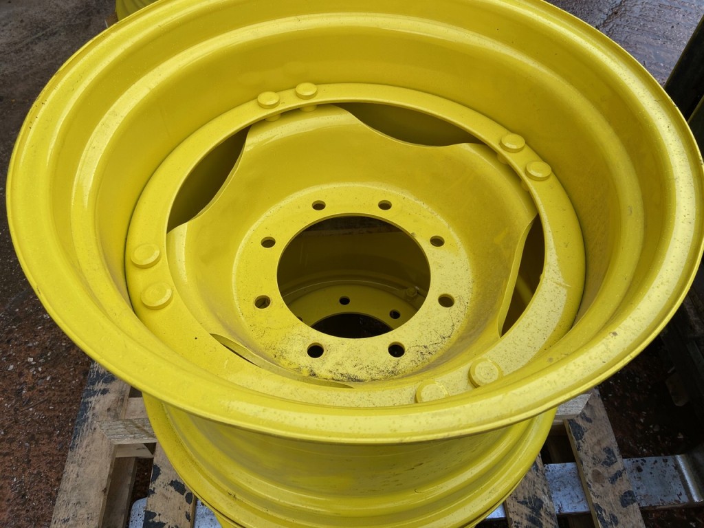 2x 15x38 and 2x 15x24 John Deere wheels