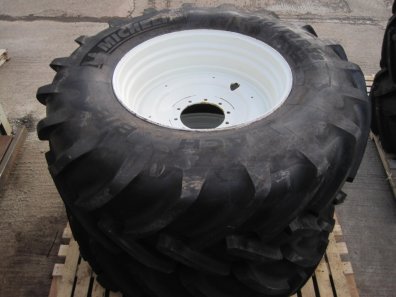 710/70/38 new Michelin tyres and New Holland wheels