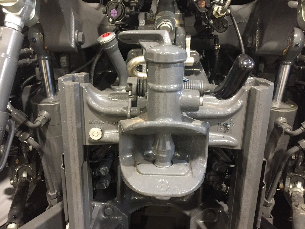 Sauermann continental jaw hitch, NEW, automatic locking, height adjustable, To fit Fendt and Massey Ferguson tractors with Dyna VT transmission