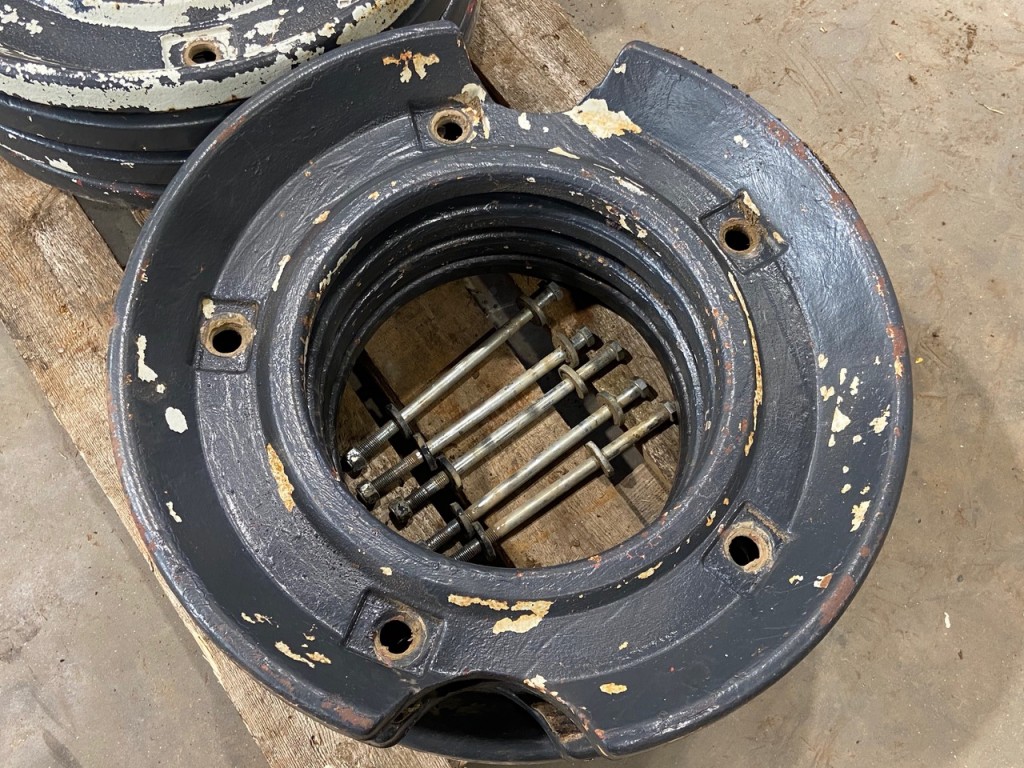 Valtra 80kg wheel weight