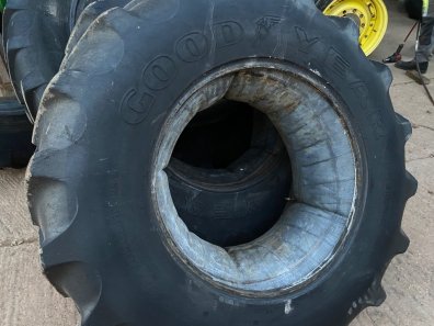 2x 16.9/28 Goodyear Super Traction Radial tyres 40%