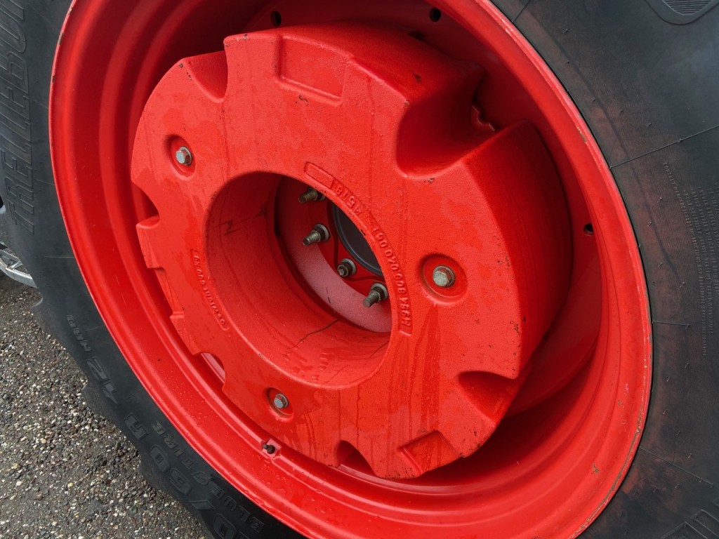 2x Fendt 600kg rear wheel weights