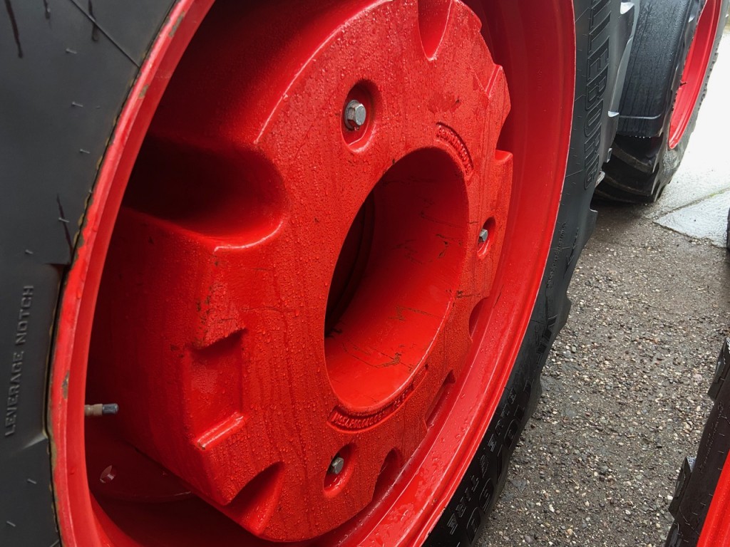 2x Fendt 600kg rear wheel weights