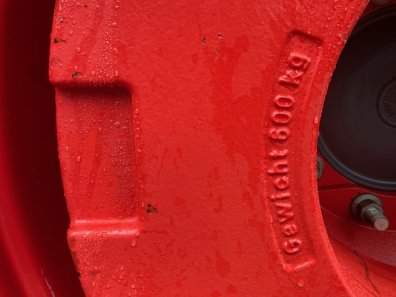 2x Fendt 600kg rear wheel weights