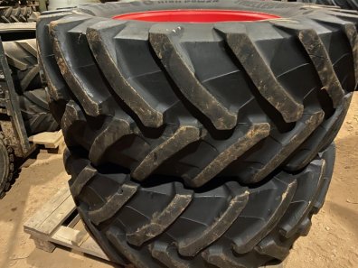 2x 600/70/34 35% Trelleborg tyres, fitted to Fendt 900 series front rims