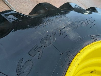 2x 650/75/32 90% Goodyear tyres fitted to John Deere combine and forager rims