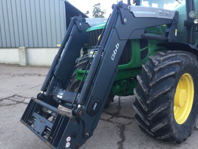 Quicke Q66 loader, Euro/Trima Carriage, soft ride suspension, third service, elctrodrive controls with operational functions, complete with brackets and valve to fit John Deere 6 cyliner 20 and 30 series tractors, this 2011 loader has been removed from a 3,500hr tractor