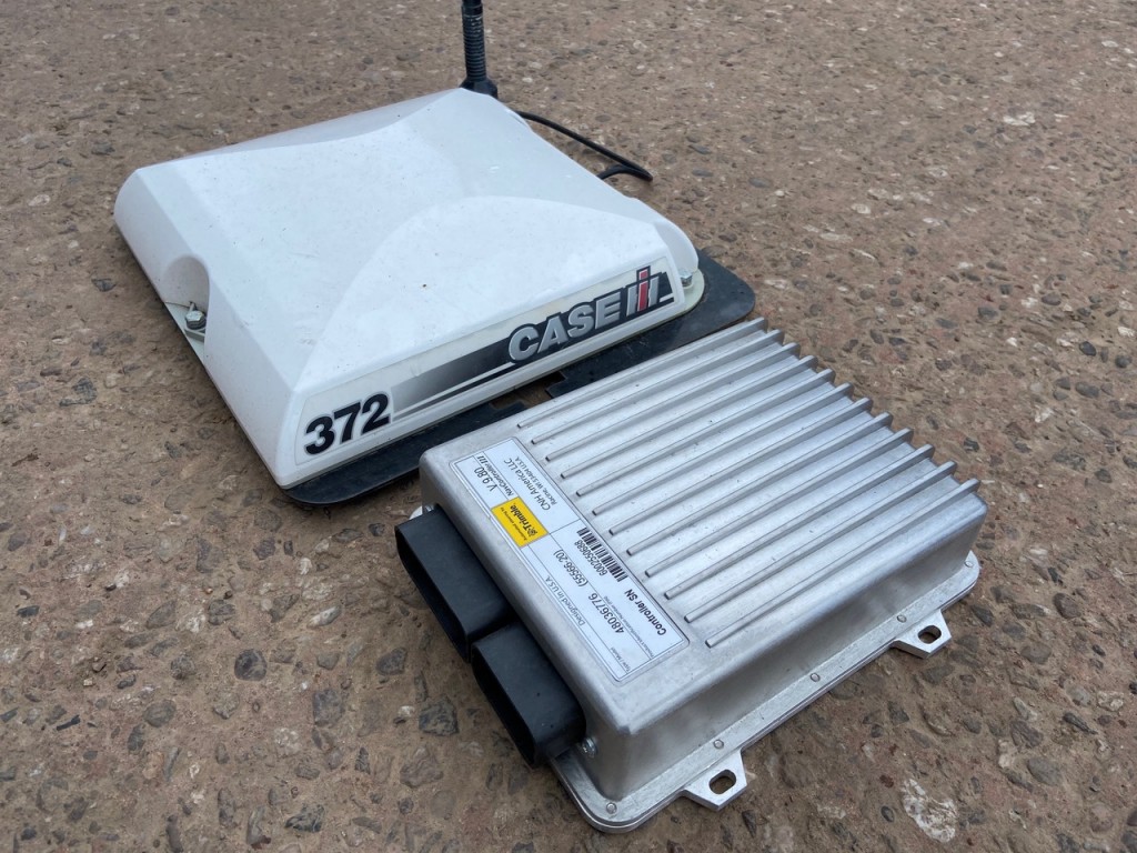 Case 372 RTK Accuguide receiver and Nav controller, 2020