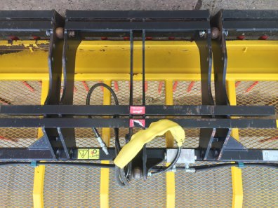 Albutt B809PP push off buckrake, 9ft wide, 16 + 4 KV tines, three point linkage brackets, very good order