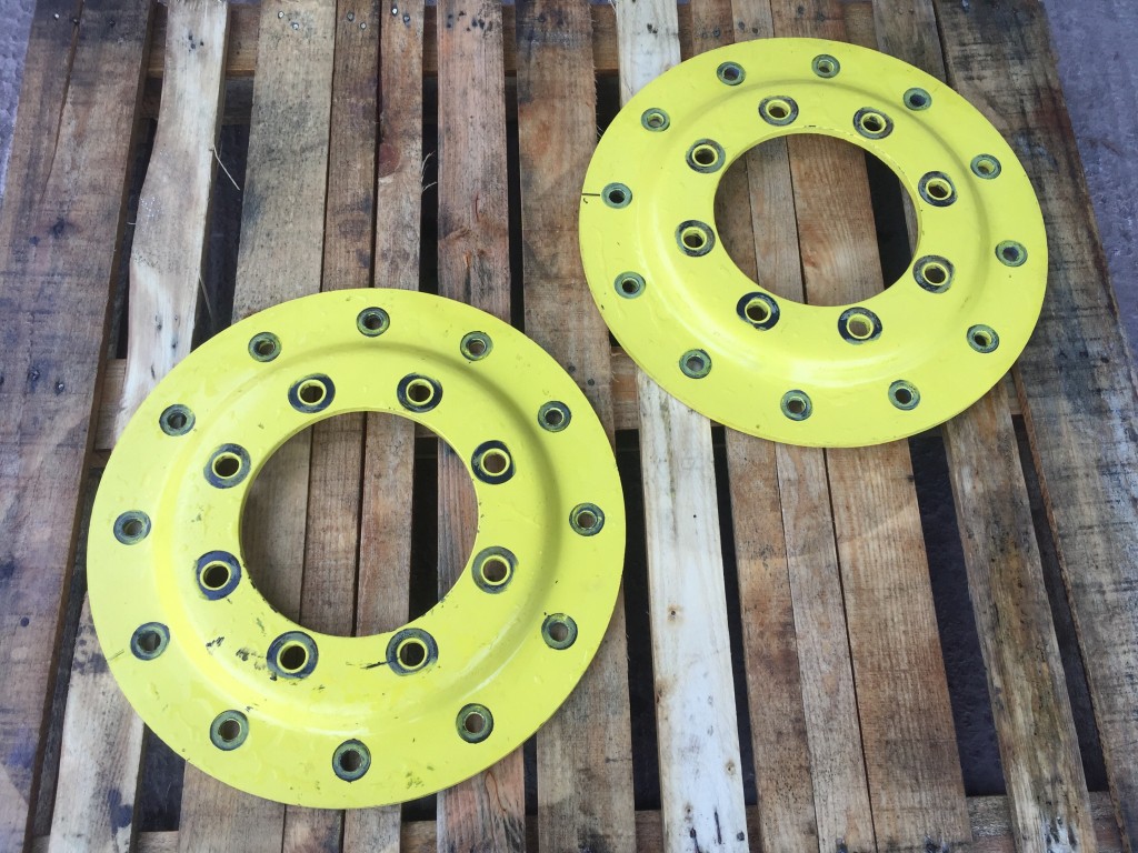 John Deere re-inforcing rear wheel plates, to suit 6420-6930 tractors, part number AL155035