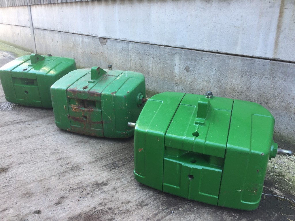 John Deere 900KG big pack weight block, used